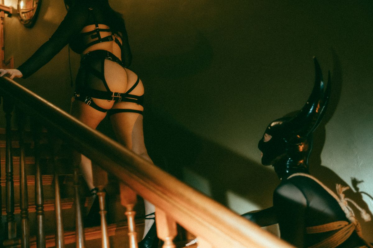 Dominatrix Akira portrait